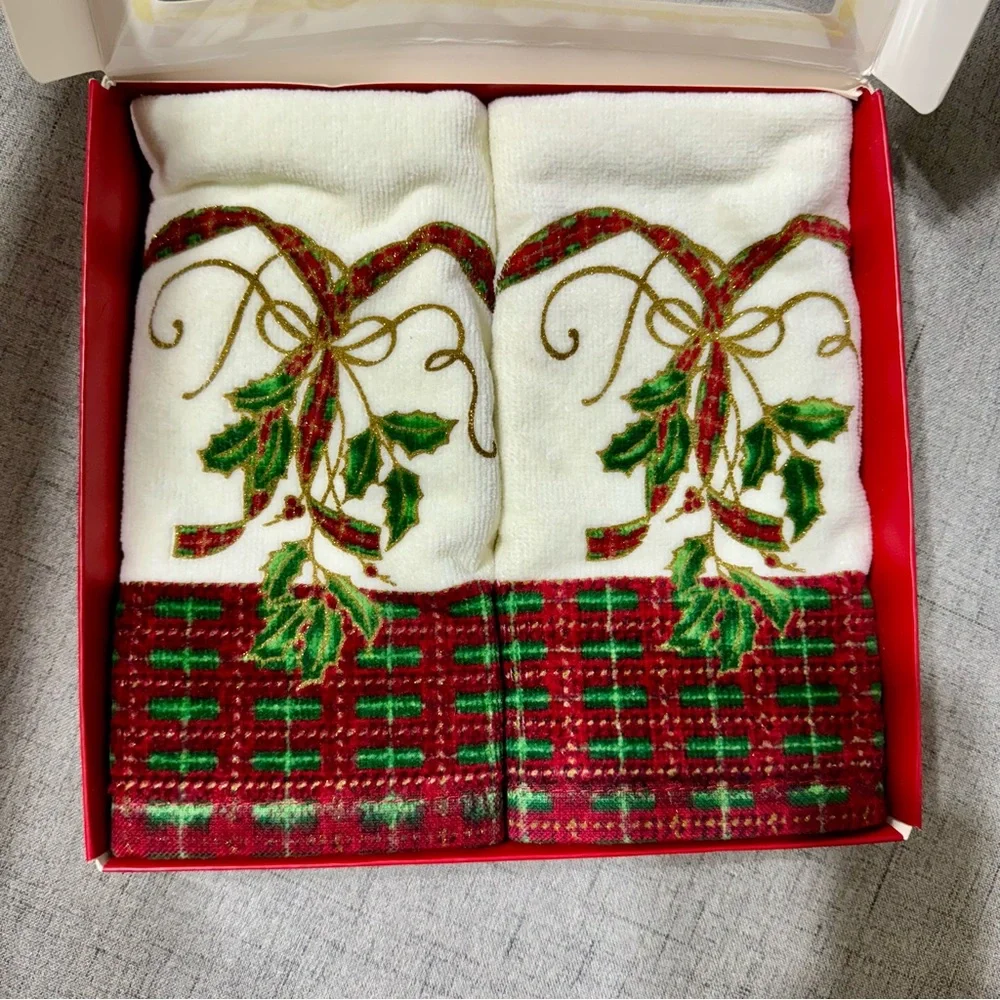 3 Lenox Christmas Hand Towels Holiday Nouveau Finger Tip Holly Tartan Plaid NWT